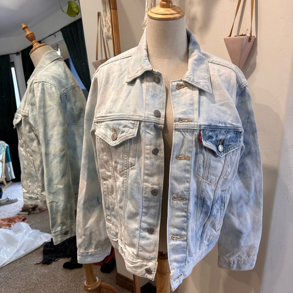 Levi’s denim jacket